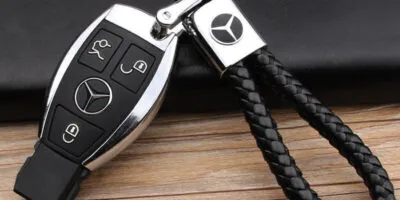 Mercedes-Benz nyckelring flätad