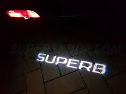 Skoda Superb led logo