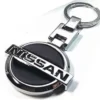 Nissan nyckelring i metall