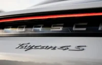 Porsche 4S emblem